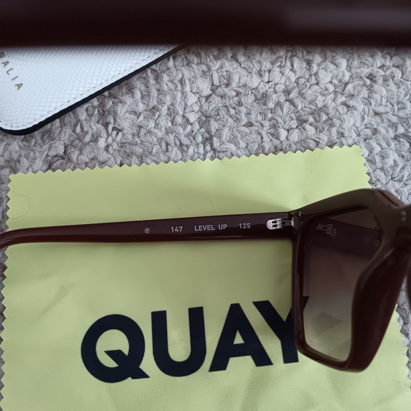 Quay "Level Up" Brown Square Sunglasses - Picture 12 of 15